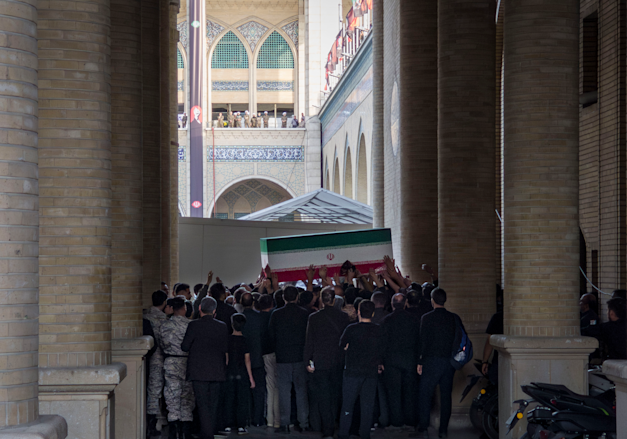 מסע הלוויה של עלי חמינאי / צילום: Reuters, Morteza Nikoubazl מסע הלוויה של עלי חמינאי / צילום: Reuters, Morteza Nikoubazl