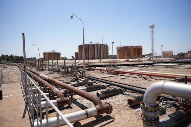 בית זיקוק בעיראק, איך ייצאו את הנפט? / צילום: Reuters, Stringer בית זיקוק בעיראק, איך ייצאו את הנפט? / צילום: Reuters, Stringer