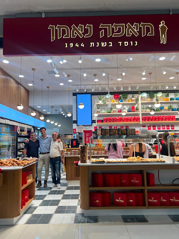 השקת הסניף ה־69 של רשת קפה נאמן / צילום: טל תהומי