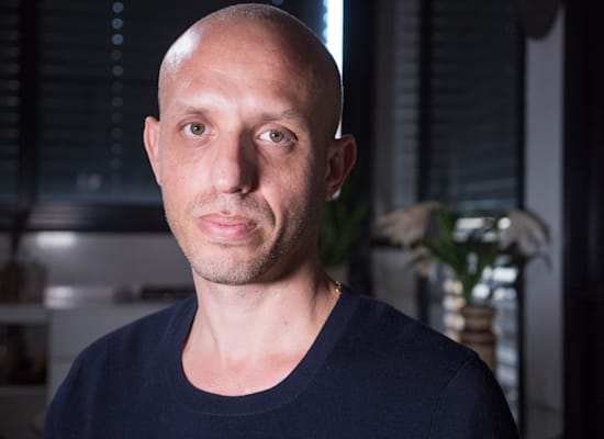 דן שדור במאי הסרט קינג ביבי / צילום: מתן פורטנוי דן שדור במאי הסרט קינג ביבי / צילום: מתן פורטנוי