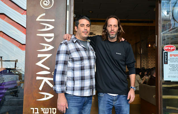 אבי ליאני (משמאל) ושחר אנושי. אברמוב רכש מהם את ג'פניקה ב־2015 / צילום: תמר מצפי