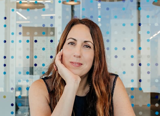 דנה הרדוף, סמנכ"לית Logz.io / צילום: Fabiana Kocubey דנה הרדוף, סמנכ"לית Logz.io / צילום: Fabiana Kocubey