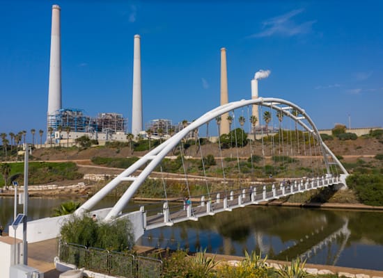 תחנת הכוח בחדרה. / צילום: Shutterstock תחנת הכוח בחדרה. / צילום: Shutterstock
