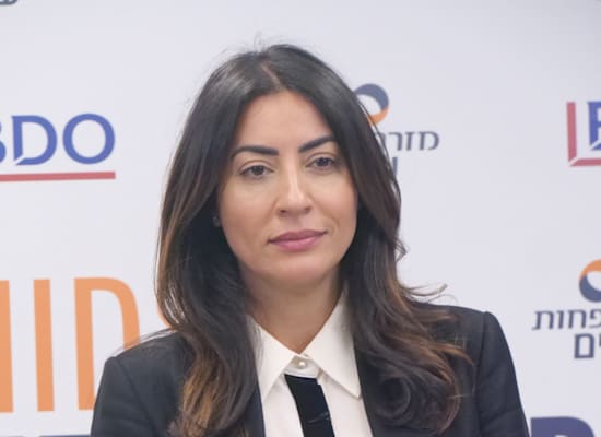 קרן אוזן, מנחה כנס מנטוריות מדברות / צילום: תמר מצפי קרן אוזן, מנחה כנס מנטוריות מדברות / צילום: תמר מצפי