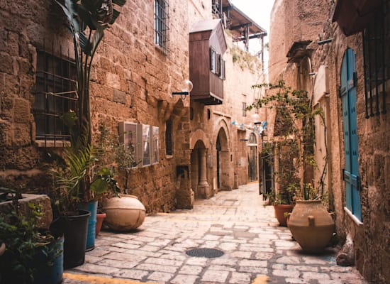 רחובות יפו העתיקה / צילום: Shutterstock, Aline Fortuna רחובות יפו העתיקה / צילום: Shutterstock, Aline Fortuna