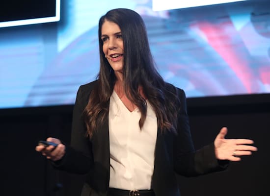 דנה בורגר, Country Manager Israel ב-Waze / צילום: עופר וקנין דנה בורגר, Country Manager Israel ב-Waze / צילום: עופר וקנין