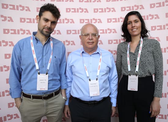 יעל מירון מזמר, ישראל עזיאל ואורי ורשבסקי, גרוס ושות' / צילום: כדיה לוי יעל מירון מזמר, ישראל עזיאל ואורי ורשבסקי, גרוס ושות' / צילום: כדיה לוי