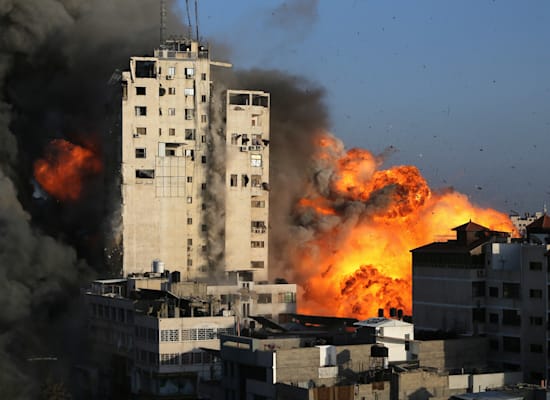 תקיפת חיל האוויר בעזה / צילום: Reuters, Ibraheem Abu Mustafa תקיפת חיל האוויר בעזה / צילום: Reuters, Ibraheem Abu Mustafa