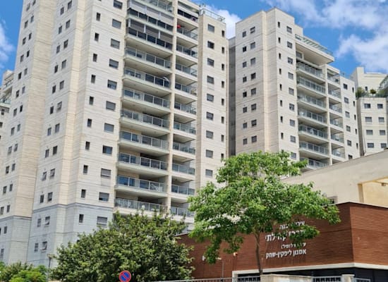 הפנטהאוז ביבנה / צילום: צחי מאיה הפנטהאוז ביבנה / צילום: צחי מאיה