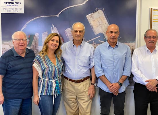 מימין לשמאל: דוד קסטיאל, שיקו ז'אנה, אוריאל לין, אורנה הוזמן בכור ויורם זבה / צילום: דוברות לשכת המסחר מימין לשמאל: דוד קסטיאל, שיקו ז'אנה, אוריאל לין, אורנה הוזמן בכור ויורם זבה / צילום: דוברות לשכת המסחר