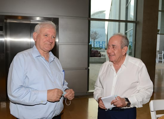 אלפרד אקירוב ויאיר סרוסי, כנס Gexcutives / צילום: איל יצהר אלפרד אקירוב ויאיר סרוסי, כנס Gexcutives / צילום: איל יצהר