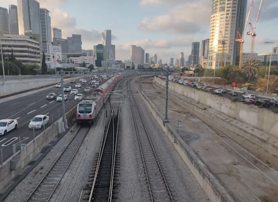 המסילה הרביעית באיילון / צילום: הדר רות בשן