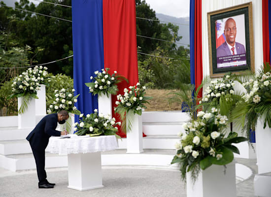 פרידה מנשיא האיטי ז'ובנל מואיז / צילום: Associated Press, Joseph Odelyn פרידה מנשיא האיטי ז'ובנל מואיז / צילום: Associated Press, Joseph Odelyn