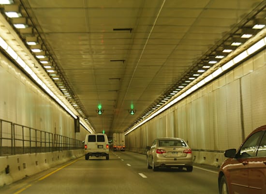 מנהרות אייזנהאואר ג'ונסון בקולורדו. נמצאות על סף קריסה / צילום: Shutterstock, RaksyBH מנהרות אייזנהאואר ג'ונסון בקולורדו. נמצאות על סף קריסה / צילום: Shutterstock, RaksyBH