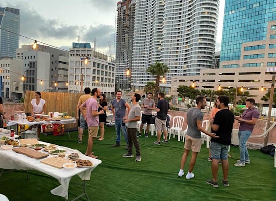 מסיבת גג בחברת אנימה. ''לשמור על הווי ועל עבודת צוות'' / צילום: יח''צ מסיבת גג בחברת אנימה. ''לשמור על הווי ועל עבודת צוות'' / צילום: יח''צ