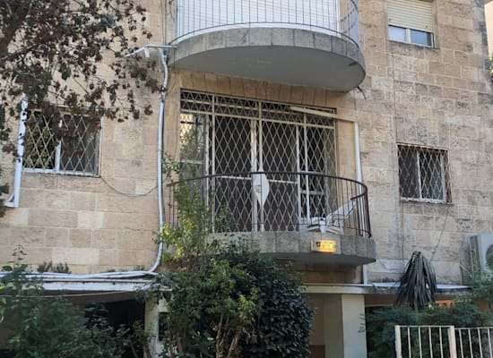 The apartment at 13 Ben Maimon Street in the Rehavia neighborhood of Jerusalem / Photo: Nurit Vardi