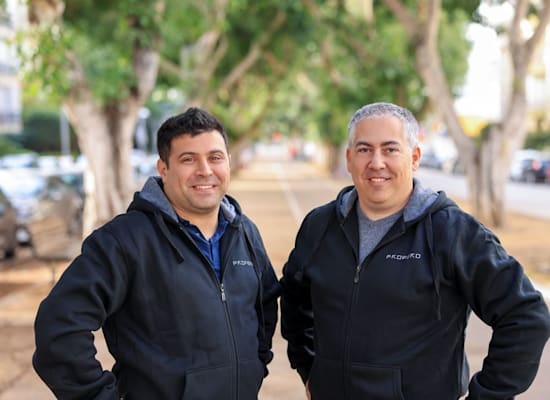 מייסדי פרופרו עמרי שגב מויאל וגיא ברנהרט מגן / צילום: איל מרילוס מייסדי פרופרו עמרי שגב מויאל וגיא ברנהרט מגן / צילום: איל מרילוס