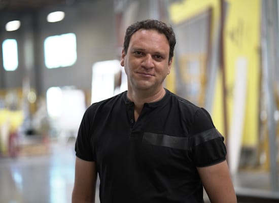 עמי אברהמי, מייסד שותף ו-Chief Product Officer בחברת Veev / צילום: Veev עמי אברהמי, מייסד שותף ו-Chief Product Officer בחברת Veev / צילום: Veev