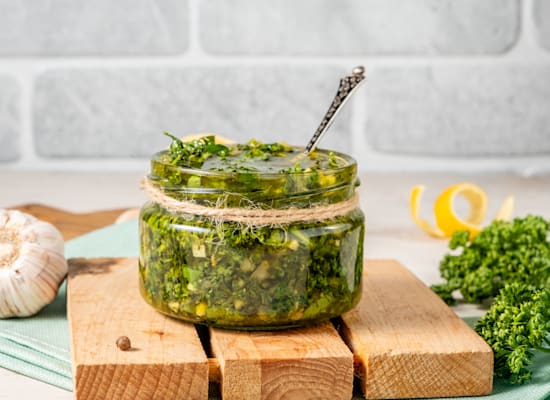 רוטב צ'ימיצ'ורי ביתי / צילום: Shutterstock רוטב צ'ימיצ'ורי ביתי / צילום: Shutterstock