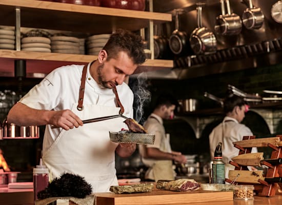 השף פאטי טוטאק במסעדת טורק / צילום: Buket Yaşar