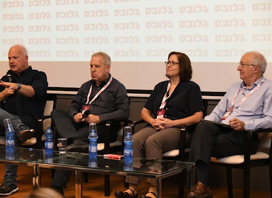 פרופ' מנואל טרכטנברג, גליה לביא, אלוף במיל. גיורא איילנד, אלון פנקס / צילום: איל יצהר פרופ' מנואל טרכטנברג, גליה לביא, אלוף במיל. גיורא איילנד, אלון פנקס / צילום: איל יצהר