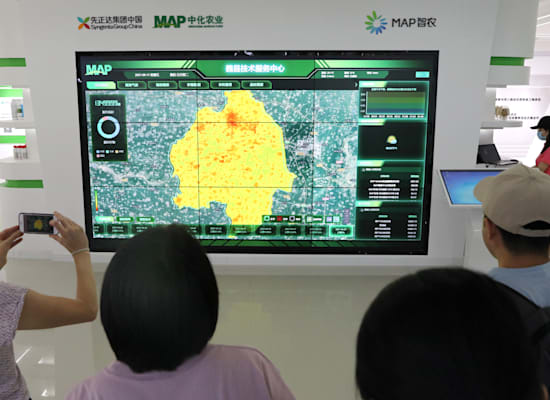 תצוגה של מערכת החקלאות הדיגיטלית של MAP. ''עלייה דרמטית בתפוקה'' / צילום: Reuters, Tingshu Wang