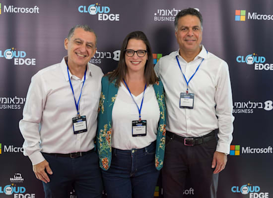 מימין לשמאל: רון גלב, משנה למנכ''ל פתרונות לעסקים, בזק בינלאומי; דנה אלכסנדרוביץ', Chief Marketing and Operations, מיקרוסופט; ניסים כספי, מנכ''ל קלאודאדג' / צילום: לירון מולדובן מימין לשמאל: רון גלב, משנה למנכ''ל פתרונות לעסקים, בזק בינלאומי; דנה אלכסנדרוביץ', Chief Marketing and Operations, מיקרוסופט; ניסים כספי, מנכ''ל קלאודאדג' / צילום: לירון מולדובן