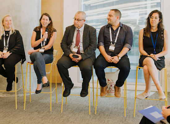 בכירי תעשיית ההון סיכון מימין: אנטונלה ג׳אמיין, פיראס מטר, ד''ר מורשד פרחאת, סתיו ארז, אורנית שנער / צילום: טום ברטוב