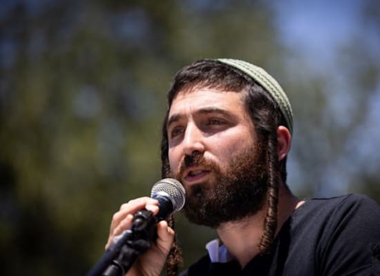 צבי סוכות / צילום: פלאש 90 צבי סוכות / צילום: פלאש 90