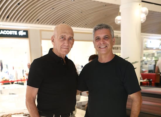 אבי וייס ואהוד אולמרט / צילום: אסף לב אבי וייס ואהוד אולמרט / צילום: אסף לב