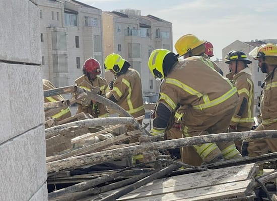 זירת התאונה ברחוב הרקפת בגבעת זאב / צילום: הרשות הארצית לכבאות והצלה