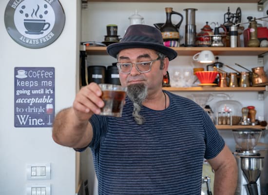 גנאדי קוזקביץ'. סדנאות באישו קפה / צילום: אנטולי מיכאלו גנאדי קוזקביץ'. סדנאות באישו קפה / צילום: אנטולי מיכאלו