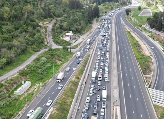 הפקקים ביקנעם כביש 6 בשל החסימות / צילום: ליאור כרמון הפקקים ביקנעם כביש 6 בשל החסימות / צילום: ליאור כרמון