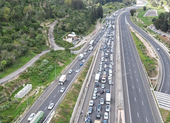 הפקקים ביקנעם כביש 6 בשל החסימות / צילום: ליאור כרמון