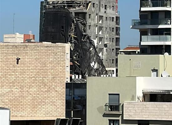 קריסת פיגומים באתר בנייה ברמת גן / צילום: מינהל הבטיחות במשרד העבודה קריסת פיגומים באתר בנייה ברמת גן / צילום: מינהל הבטיחות במשרד העבודה