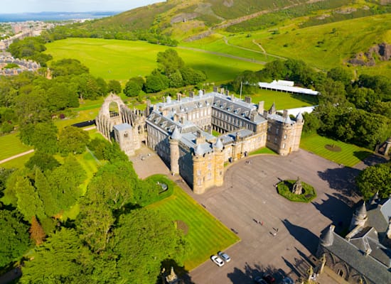 ארמון הולירודהאוס. המעון הרשמי של המלך בסקוטלנד / צילום: Shutterstock