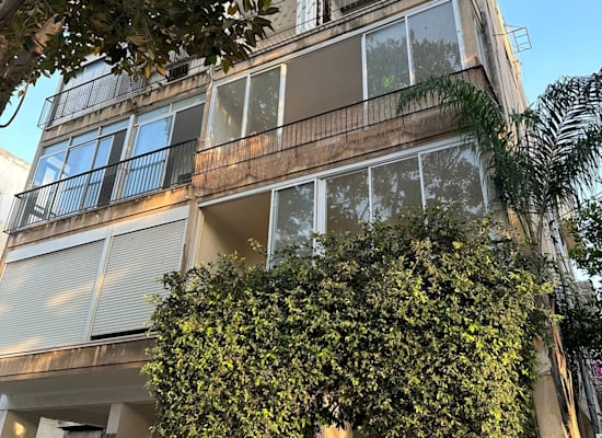 לפני ההריסה: צילום חוץ של המבנה בו יתקיים האירוע ברחוב פנקס 24 / צילום: עמרי דויד בן אבי לפני ההריסה: צילום חוץ של המבנה בו יתקיים האירוע ברחוב פנקס 24 / צילום: עמרי דויד בן אבי
