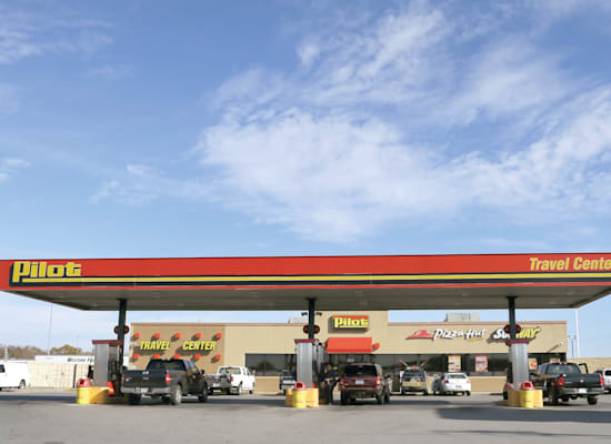 תחנת דלק של רשת Pilot Travel Centers (PTC) תחנת דלק של רשת Pilot Travel Centers (PTC)