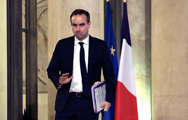 שר ההגנה הצרפתי, סבסטיאן לקורנו / צילום: ap, Aurelien Morissard שר ההגנה הצרפתי, סבסטיאן לקורנו / צילום: ap, Aurelien Morissard