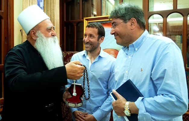 מימין לשמאל, אריק גולדשטיין מנכ''ל פדרציית ניו יורק, איציק שמולי מנכ''ל פדרציית ניו יורק בישראל והשייח סאלח טריף / צילום: Eliana Neustadt מימין לשמאל, אריק גולדשטיין מנכ''ל פדרציית ניו יורק, איציק שמולי מנכ''ל פדרציית ניו יורק בישראל והשייח סאלח טריף / צילום: Eliana Neustadt