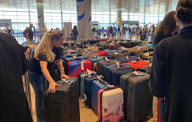 מזוודות בנתב''ג אחרי שהמסועים נעצרו בשל השביתה / צילום: דוברות ההסתדרות מזוודות בנתב''ג אחרי שהמסועים נעצרו בשל השביתה / צילום: דוברות ההסתדרות