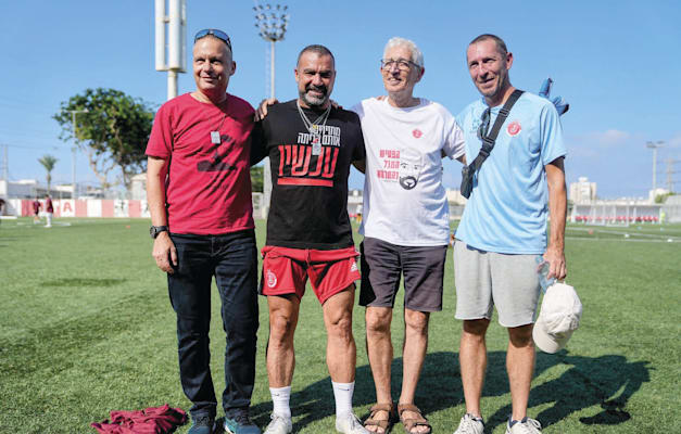 המנכ''ל אורי שוהם, יזהר שי, פיני בלילי ושי חרמש / צילום: תמונה פרטית המנכ''ל אורי שוהם, יזהר שי, פיני בלילי ושי חרמש / צילום: תמונה פרטית
