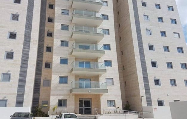 הבניין ברחוב נאות השקמה בעיר שדרות / צילום: כפיר אסולין הבניין ברחוב נאות השקמה בעיר שדרות / צילום: כפיר אסולין
