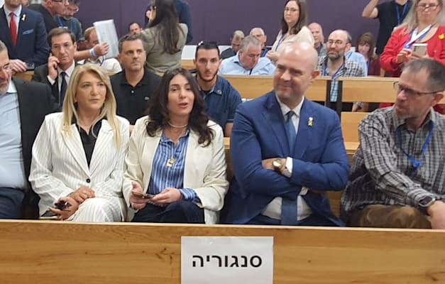 אמיר אוחנה, מירי רגב ואוסנת מרק בבית המשפט המחוזי בתל אביב, היום / צילום: ראובן קסטרו/פול וואלה אמיר אוחנה, מירי רגב ואוסנת מרק בבית המשפט המחוזי בתל אביב, היום / צילום: ראובן קסטרו/פול וואלה
