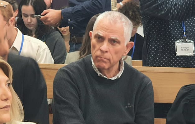 ארנון (נוני) מוזס באולם בית המשפט המחוזי בתל אביב, היום (ג') / צילום: ראובן קסטרו/פול וואלה ארנון (נוני) מוזס באולם בית המשפט המחוזי בתל אביב, היום (ג') / צילום: ראובן קסטרו/פול וואלה