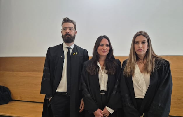 צוות התביעה בתיק ענבל אור: עורכי הדין טפת מויאל-רוטשילד, רוי גורדון וטל-יה קליין מפרקליטות מיסוי וכלכלה / צילום: ניצן שפיר צוות התביעה בתיק ענבל אור: עורכי הדין טפת מויאל-רוטשילד, רוי גורדון וטל-יה קליין מפרקליטות מיסוי וכלכלה / צילום: ניצן שפיר
