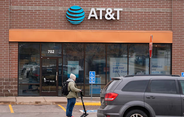 חנות של AT&T. ההאקרים ארבו במשך שנים / צילום: ap, David Zalubowski חנות של AT&T. ההאקרים ארבו במשך שנים / צילום: ap, David Zalubowski