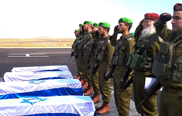 קבלת ארונות החטופים החללים על-ידי כוח צה''ל / צילום: דובר צה''ל קבלת ארונות החטופים החללים על-ידי כוח צה''ל / צילום: דובר צה''ל