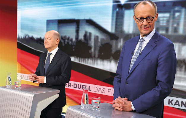 משמאל: אולף שולץ, קנצלר גרמניה ומועמד המפלגה הסוציאל-דמוקרטית, ופרידריך מרץ, מנהיג המפלגה הנוצרית-דמוקרטית והמועמד המוביל בסקרים / צילום: Associated Press, Fabrizio Bensch משמאל: אולף שולץ, קנצלר גרמניה ומועמד המפלגה הסוציאל-דמוקרטית, ופרידריך מרץ, מנהיג המפלגה הנוצרית-דמוקרטית והמועמד המוביל בסקרים / צילום: Associated Press, Fabrizio Bensch