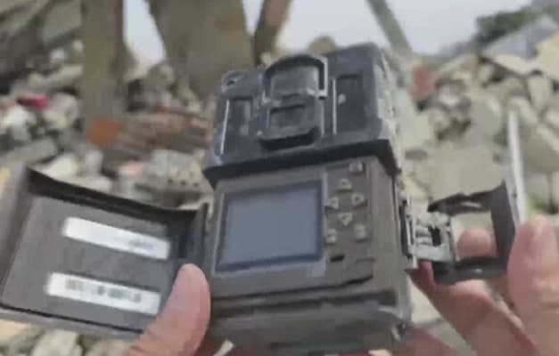 ''מצלמת הריגול הישראלית'' שנמצאה בדרום לבנון / צילום: ללא קרדיט ''מצלמת הריגול הישראלית'' שנמצאה בדרום לבנון / צילום: ללא קרדיט
